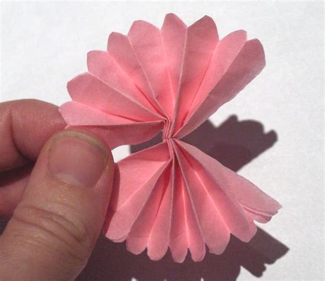 elişi kağıtlarından çiçek yapımı